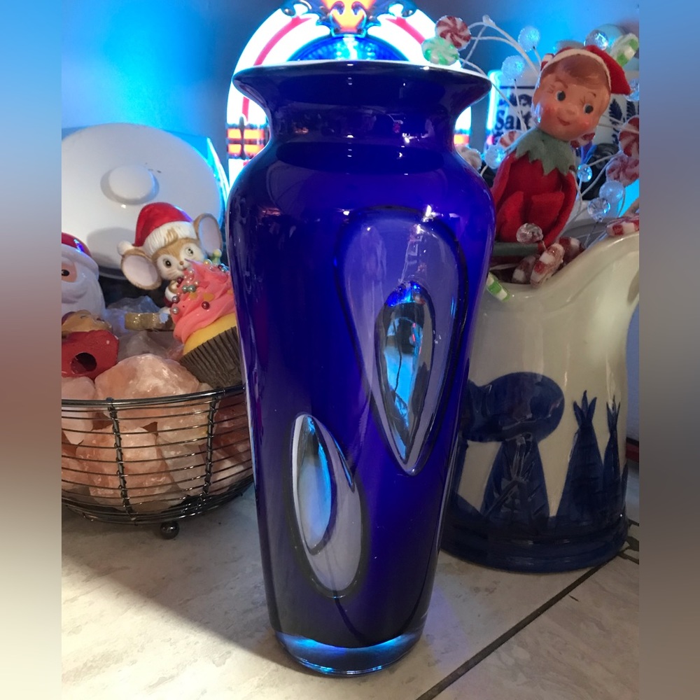 Gorgeous vintage cobalt blue vase with black accents.